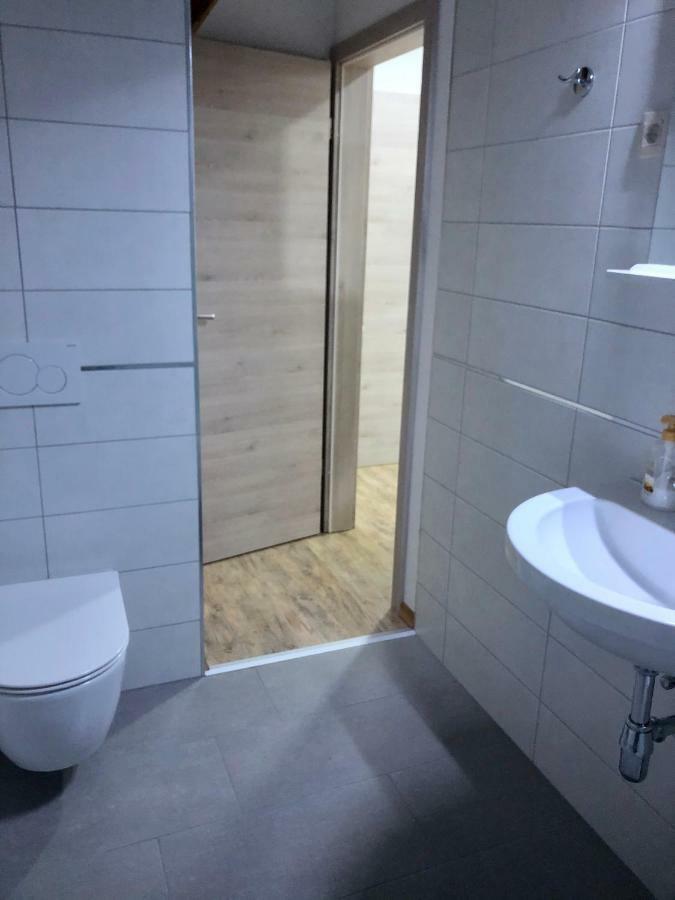 Apartma Linhartov Trg Radovljica Exteriör bild